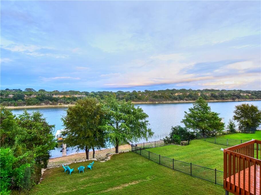 Hill Country Waterfront Lake Travis House Houses for Rent in