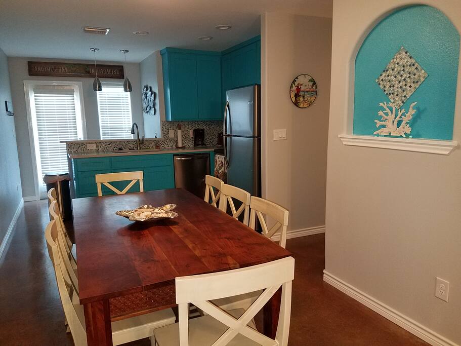 Fully equipped kitchen with granite counters and all appliances.
