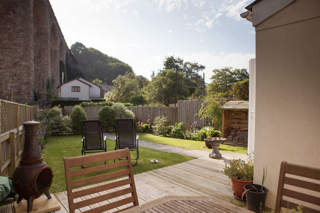 BBQ area and table for alfresco dining