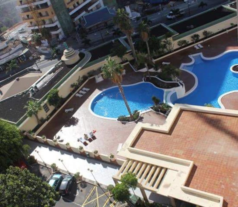 2 free swimming pool