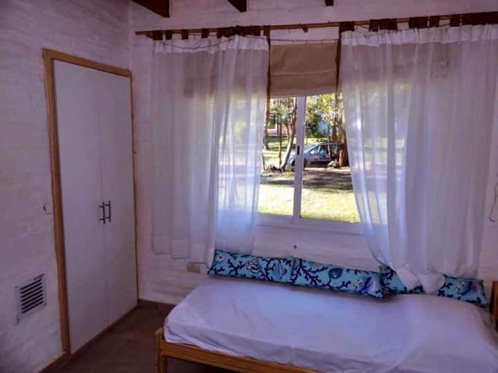 חדר שינה עם  2 מיטות (מלח)