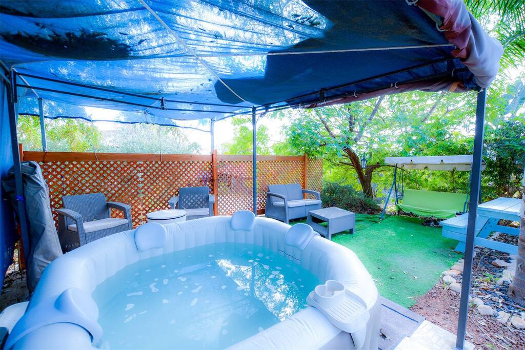 Jacuzzi