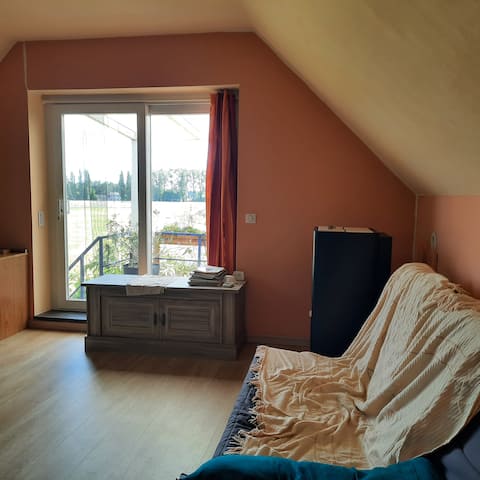 peronnes:maison avec vue et au calme