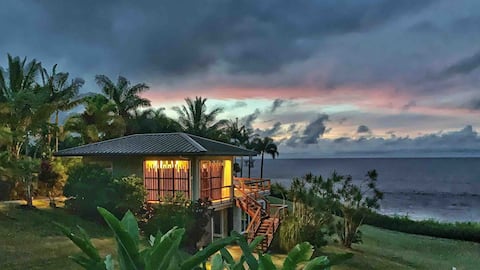 Heavenly Hakalau: Oceanfront Cliff House