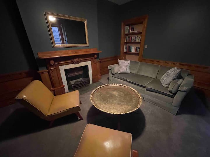 Cozy Townhouse, Fireplace, Park Free, Walkable! - South Portland, ME