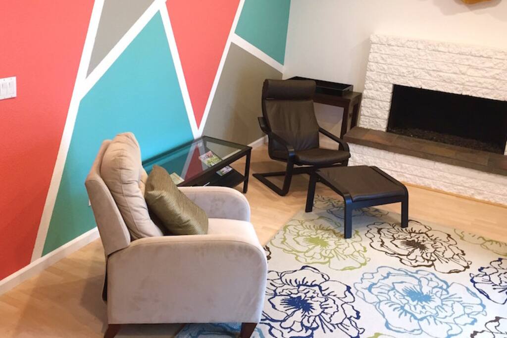 2nd living room, adjacent to the pool and courtyard