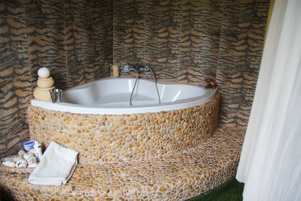 Badewanne im Schlafzimmer - Bath in the bedroom