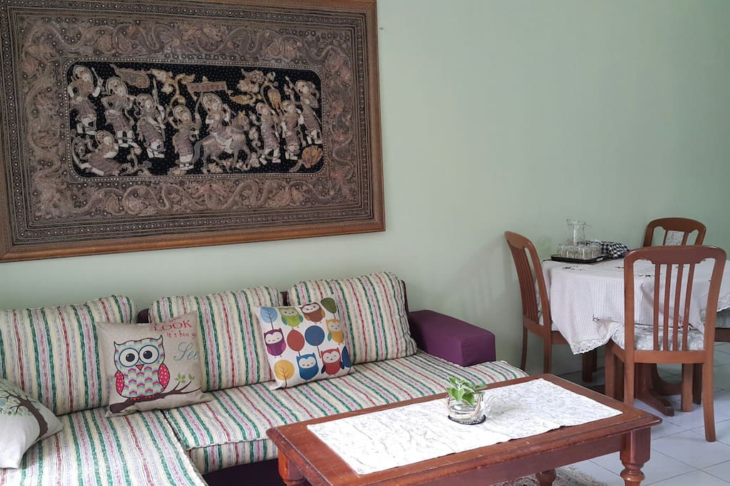 First sitting room 第一客厅