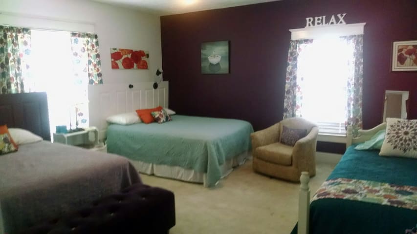 Bell Buckle Suite