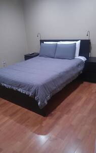 Clean and comfortable room-shared bath