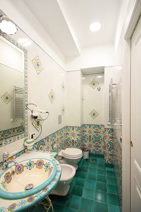 Lavabo in pietra lavica ...