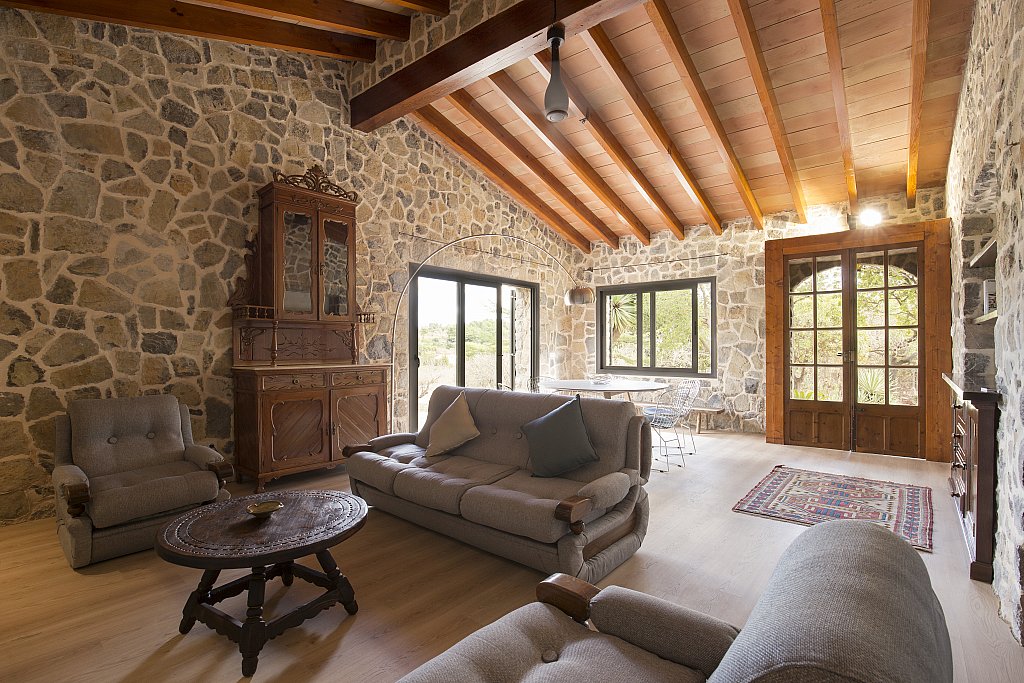 Anuncio de Airbnb popular: Finca Sa Mena en Inca