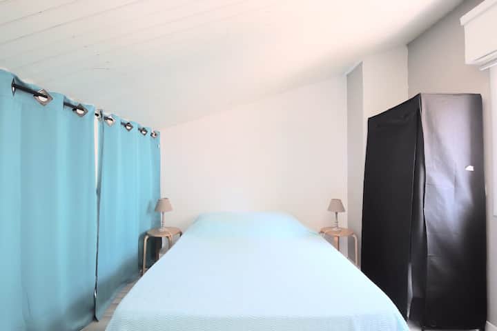 Chambre 3
1 lits de 140
1 couette de 220X240