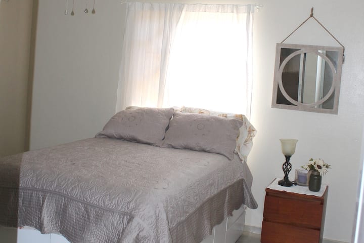 საძინებელი 4