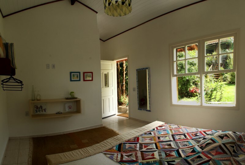 מהחלון הצדדי של חדר השינה... אני רואה את הירוק, אני מרגיש את הרוח והשקט.