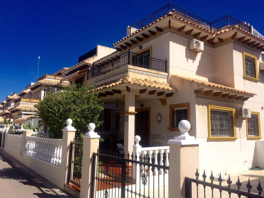 Villa and driveway