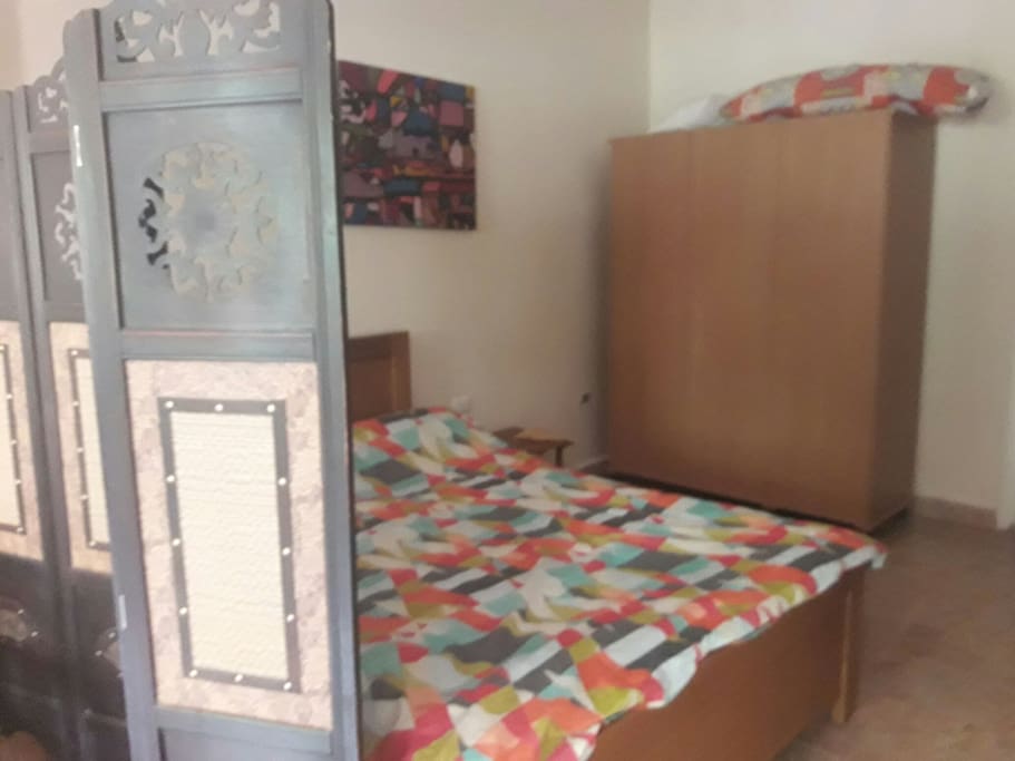 Mountain view studio bed