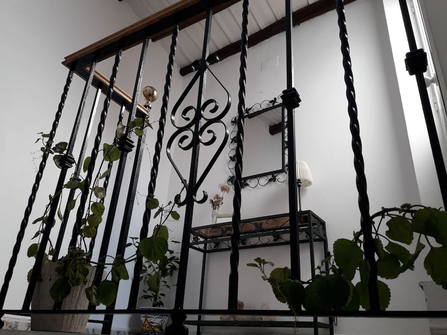 escalera subida a los dormitorios