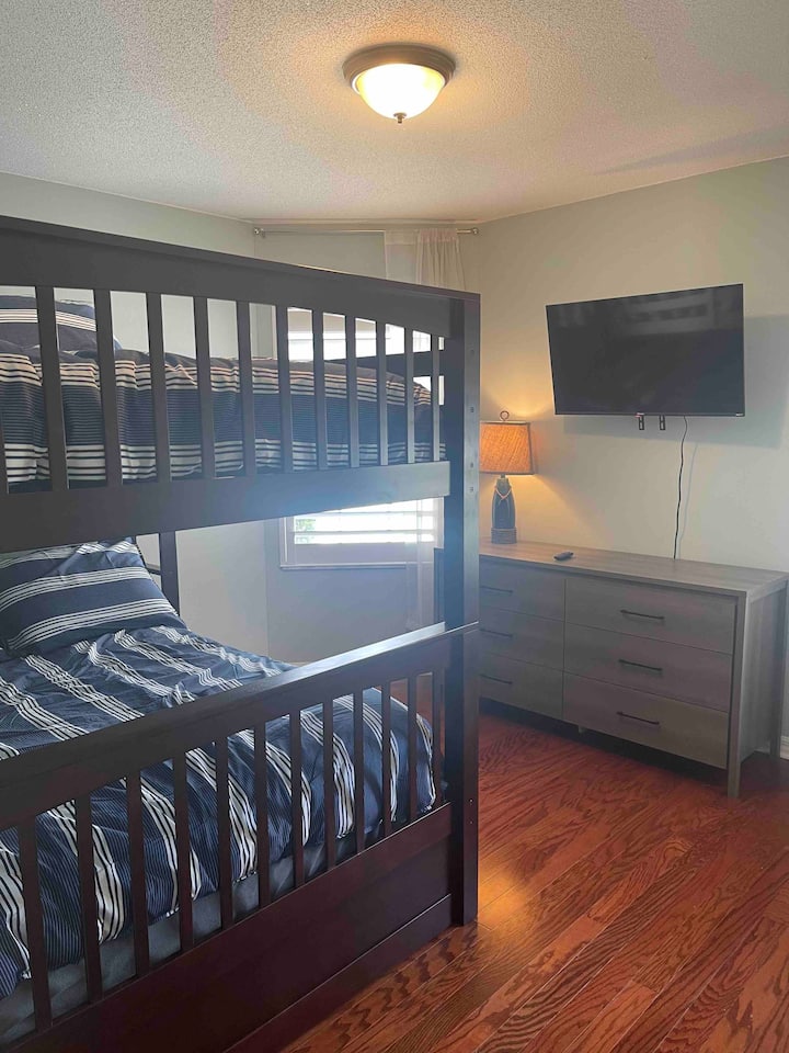 Stapelbed vol overvol 
Trundle twin 