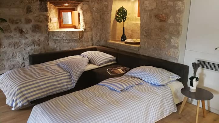 沙发床变成两张单人床