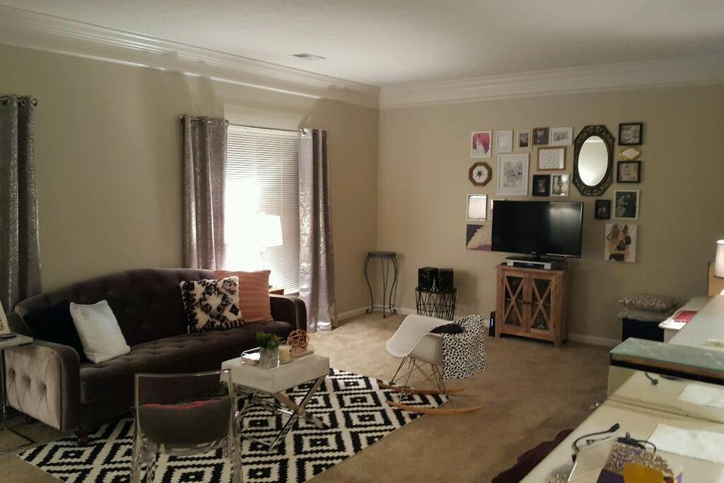 TV with Apple TV including Netflix and HBO plus basic cable