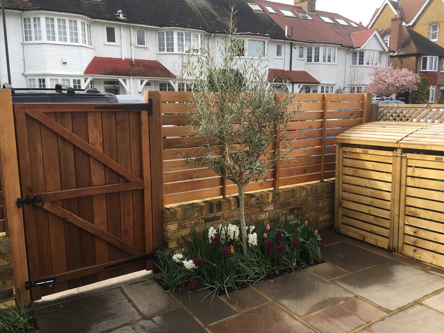 Secluded enclosed front garden