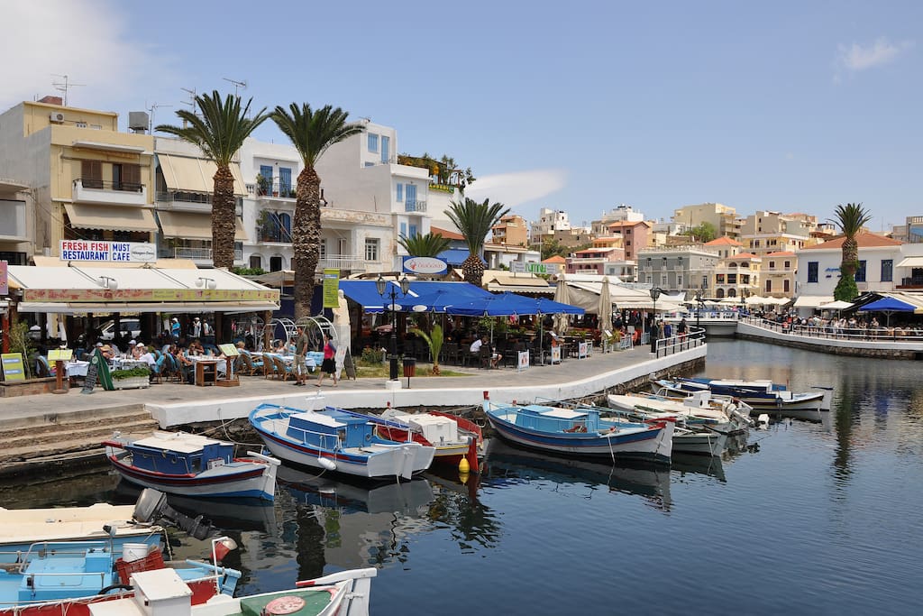 beautiful port five minutes walking distance