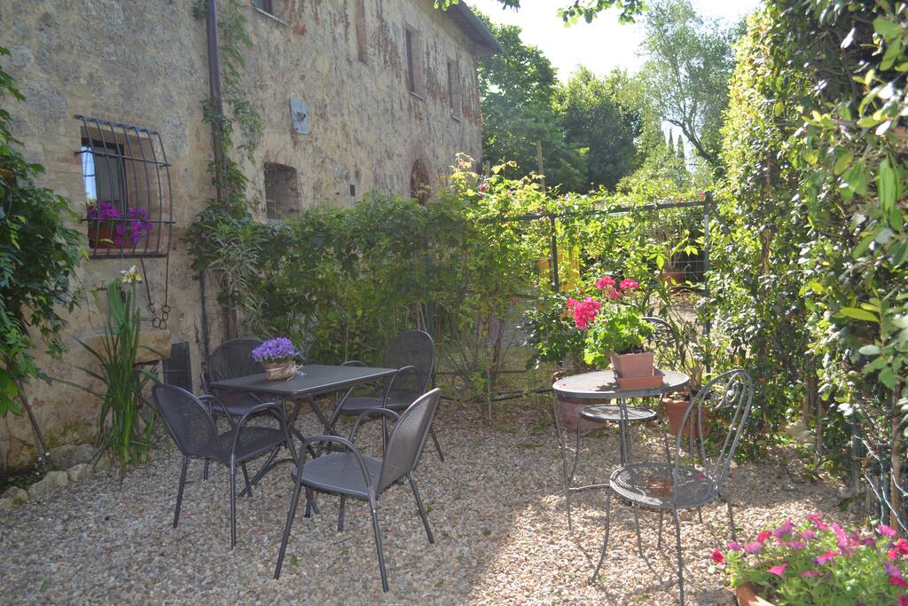 the garden in front of the property