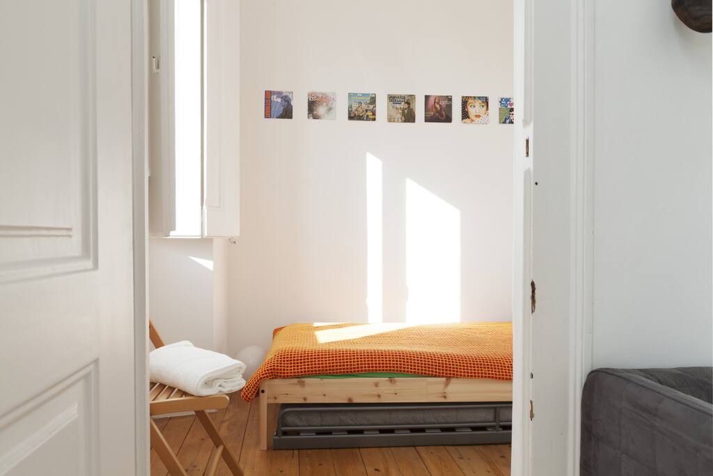 Twin Beds Bedroom