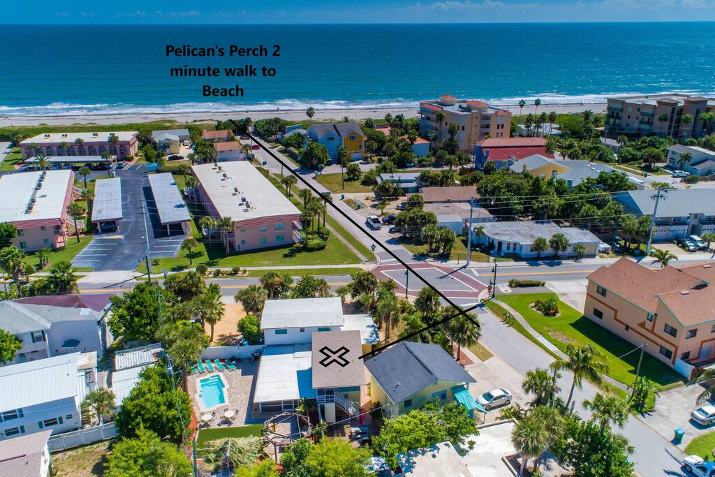 2-minute walk to the BEACH