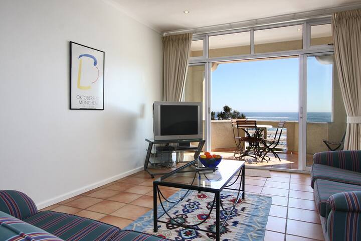 Atlanta 3 bed Balie Bay Camps Bay Cape Town gallery image 2