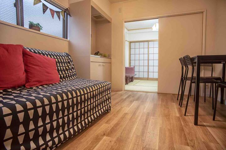 Spacious 4BR 4Bath in Shinjuku • Near JR/Metro gallery image 3