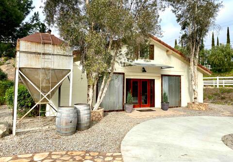 Luxe Barndominium Country Getaway