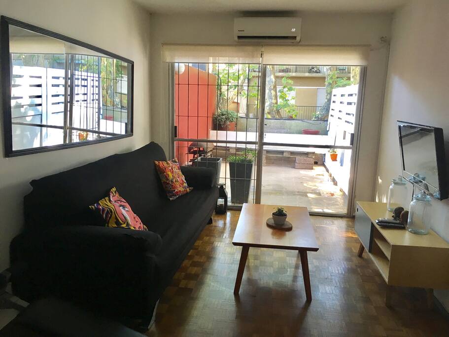 Living room with exit door to the terrace.