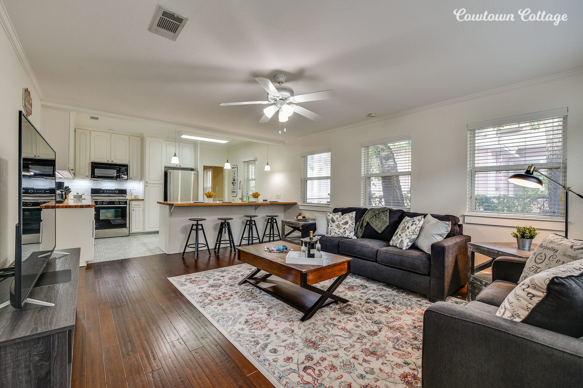 Cowtown Charm Near Dickies • Walkable Restaurants