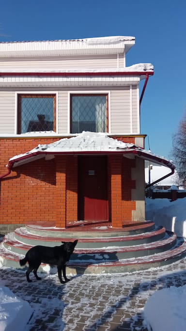 Дом, крыльцо