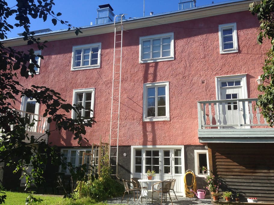 The entire semi-detached house viewed from the garden