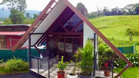 Mountain Breeze 10 kms from Poás Volcano