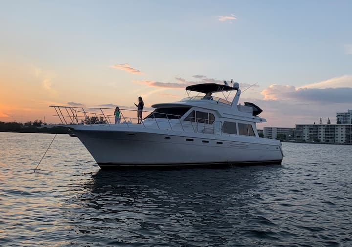 Charter A 60ft Yacht In Miami With A Jet Ski - Miami Beach, FL