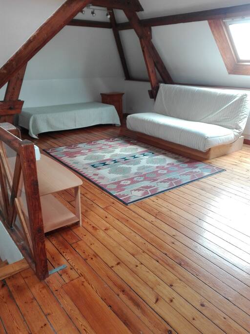 Espace commun au 2ème étage (2 lits de une personne)