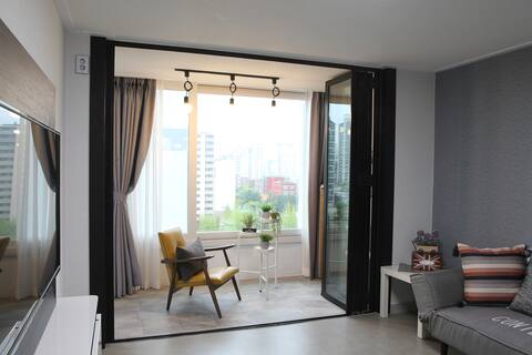 # One Mount/KINTEX view/Baek Hospital/Clean and pretty house/department store.Large grocery store on