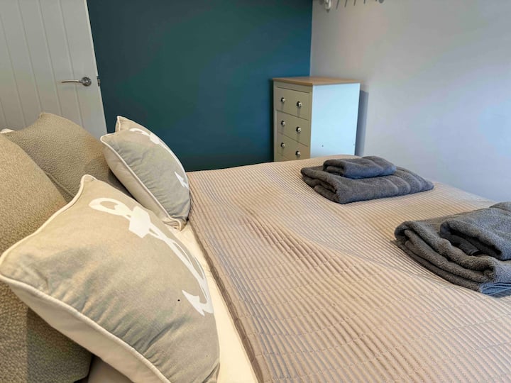 Double bedroom, downstairs 