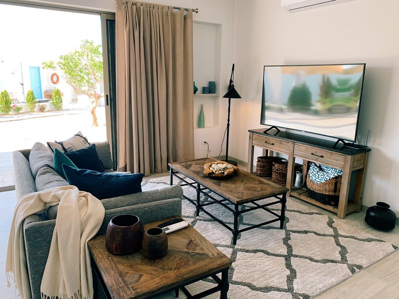 Top Airbnb: Seaside Cerritos Poolhouse & Patio 301 in El Pescadero