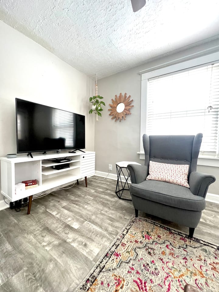 *Quiet Neighborhood| Fully Fenced | 2br Getaway* - Dayton, OH