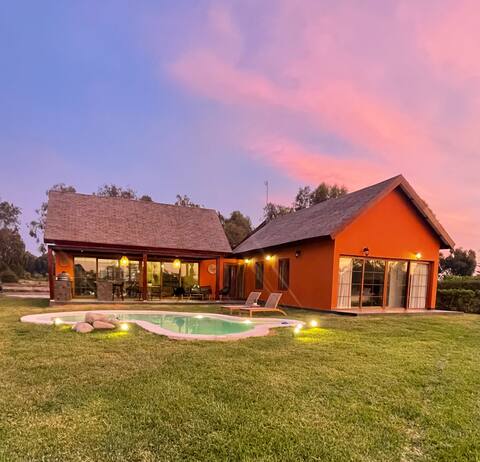 Casa Ferrara: Field & Beach/Heated Pool/Chincha
