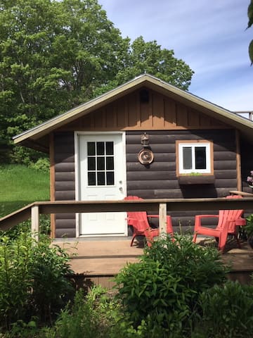 Airbnb Harbor Springs Vacation Rentals Places To Stay