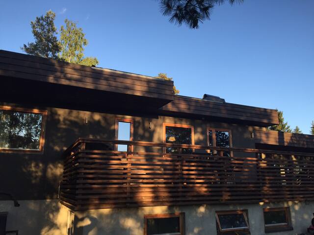 Family friendly designer villa & private garden gallery image 3