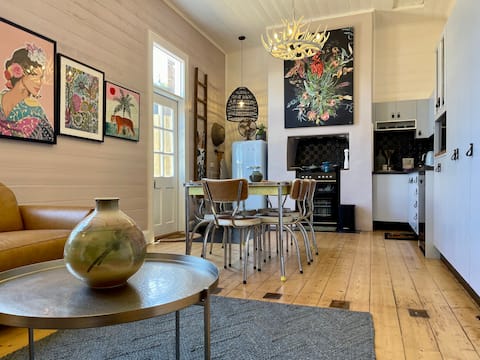 The Antlers Rest, newly renovated central charm