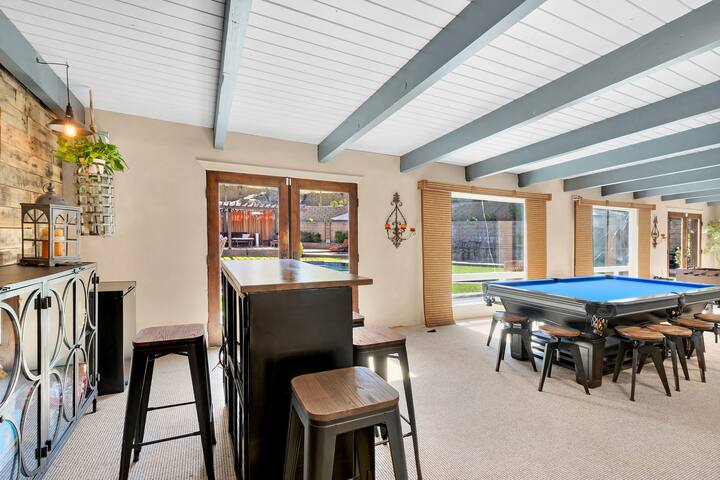 Staycation Oasis/Theater/Pool/Hot Tub/Gym/4BR2BA gallery image 5