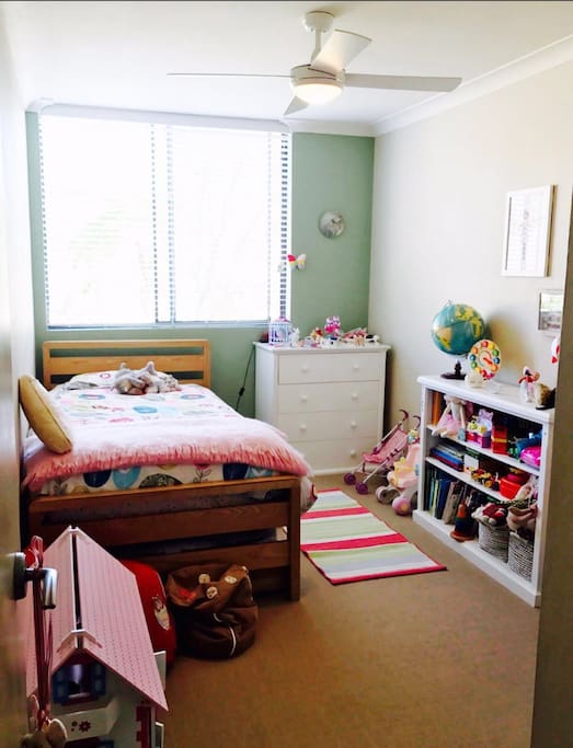 Children's room with trundle bed